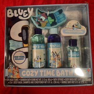 Bluey Kids Cozy Time 6 piece Bath Set Towel Included